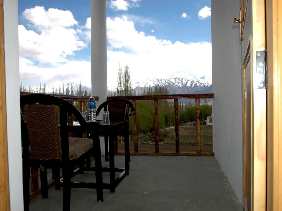 Hotel Ladakh Heaven Лех Экстерьер фото
